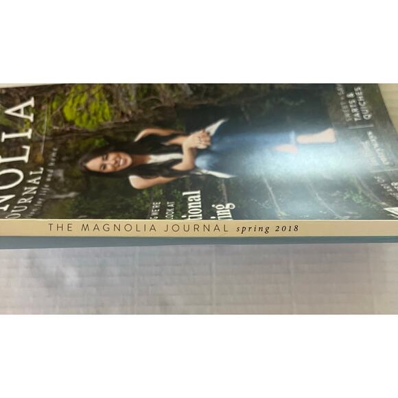 Joanna Gaines  The Magnolia Journal Magazines Spring & Fall 2018 - Picture 4 of 10